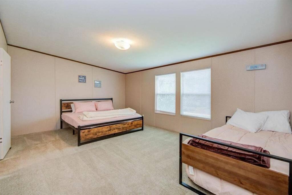Seaside Serenity - Holiday Home Sleeps 10 Dickinson Esterno foto
